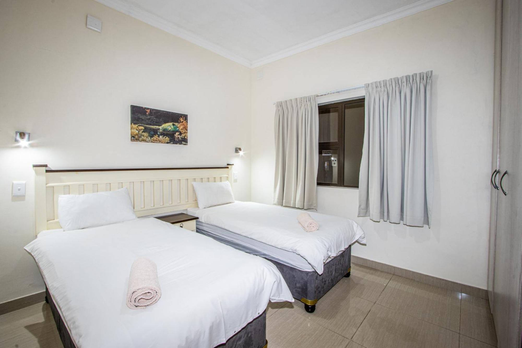 Saints View Unit 1 * Uvongo Beach